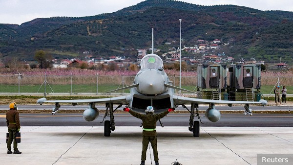 Бывший советский аэродром Албания передала авиации НАТО