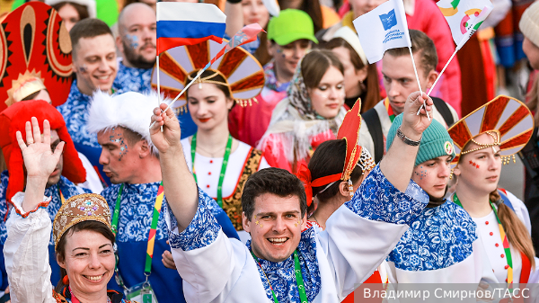 Участники ВФМ из новых регионов рассказали о восторге иностранцев от России