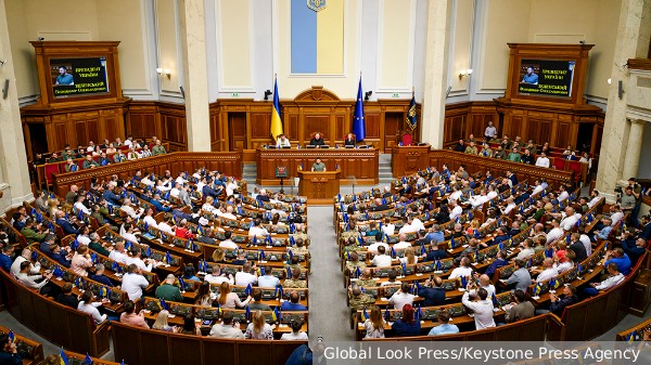 В Раде заявили о парламентском кризисе на Украине