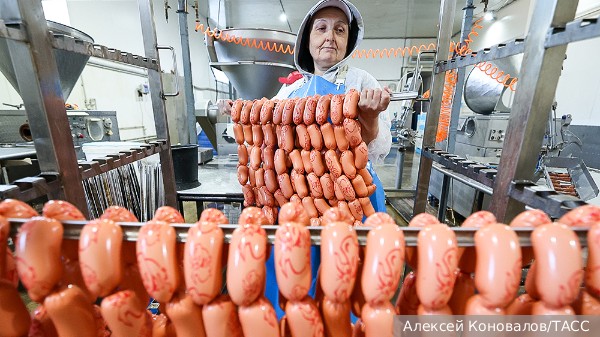 Путин рассказал, что Россия стала четвертой страной в мире по производству мяса и вспомнил анекдот про колбасу