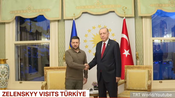 Турция выразила готовность принять мирный саммит по Украине с участием России