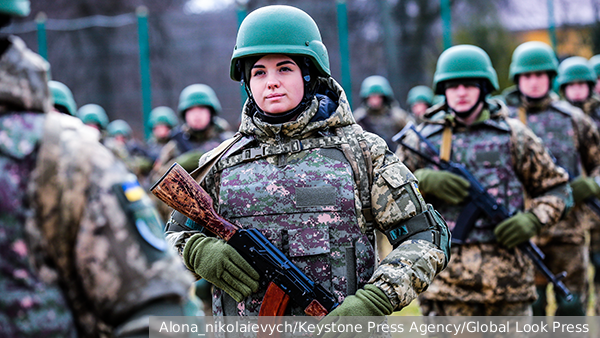 Зеленского попросили разобраться с сексуальными домогательствами в украинской армии