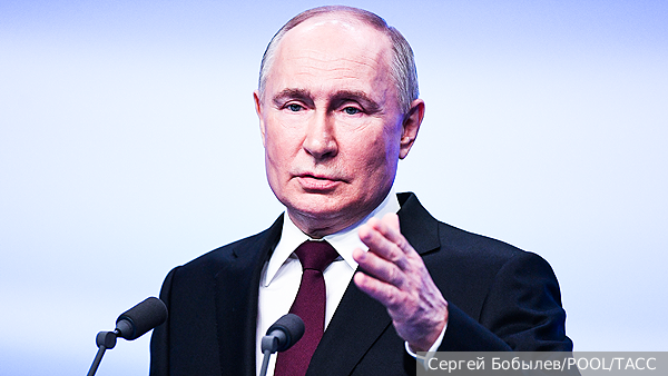 Путин потребовал от ФСБ жестко пресекать попытки посеять смуту в России