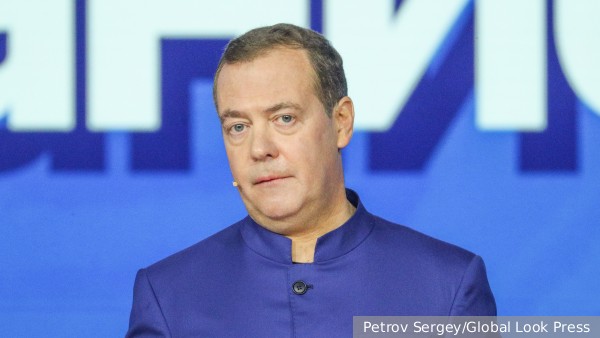 Медведев назвал главной целью России отомстить причастным к теракту в «Крокусе»