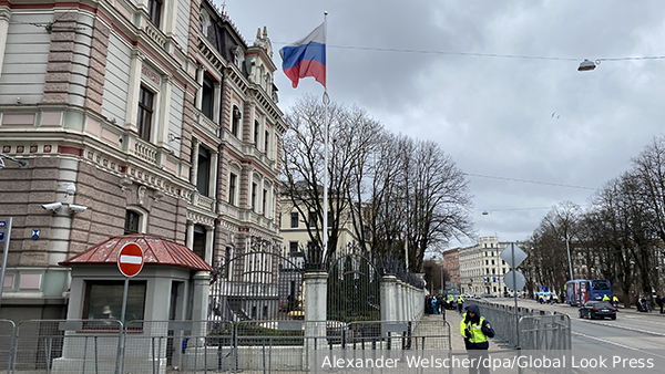 В МИД Латвии объявили российского дипломата персоной нон грата 