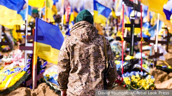 Американский эксперт назвал ошибкой США уничтожение полумиллиона украинцев