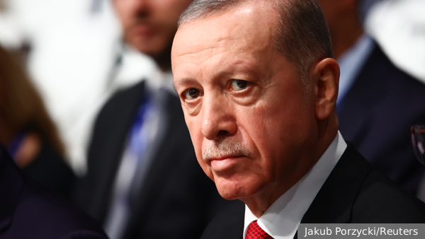 Востоковед Семенов: Партия Эрдогана проиграла выборы из-за экономической ситуации в Турции