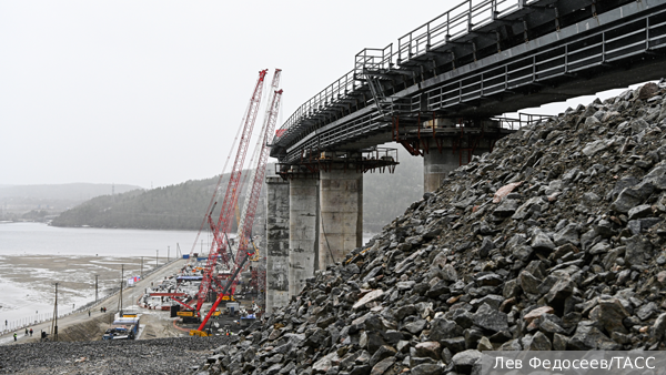 Путин назвал необходимым строительство моста на Сахалин