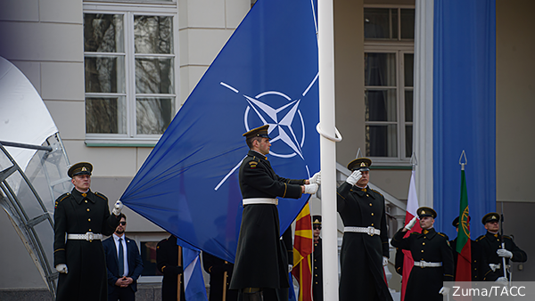 Бюрократов из НАТО не пугает третья мировая война