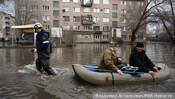 Вода в реке Урал в Оренбурге дошла до опасной отметки