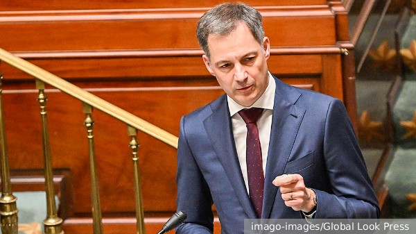 Премьер Бельгии назвал неконституционным запрет форума правых сил 