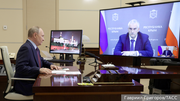 Путин пожелал Аксенову удачи на выборах главы Крыма