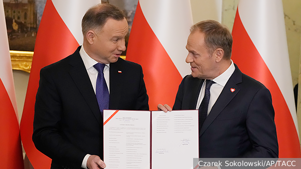 В мире: Президент и премьер Польши поспорили о необходимости размещения ядерного оружия США