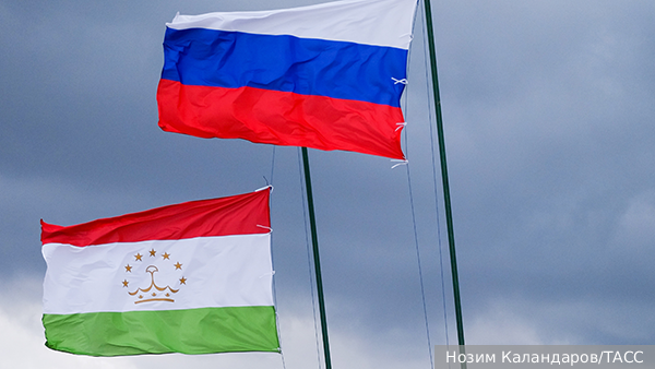 Таджикистан заявил о проблемах при въезде граждан страны в Россию
