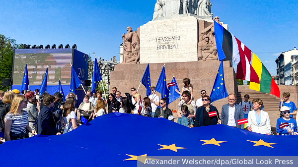 В мире: Путь в Европу стал для Прибалтики дорогой в никуда