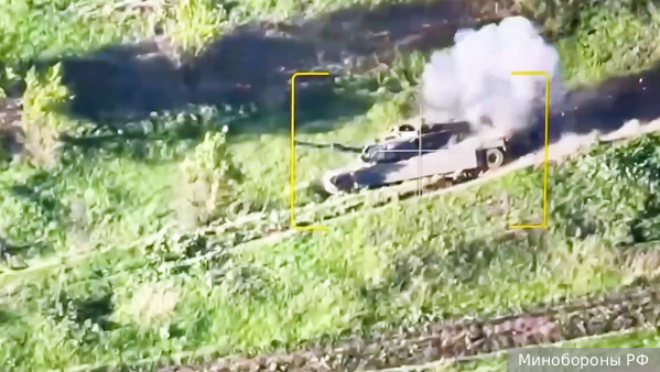 Минобороны показало уничтожение танка Abrams высокоточным «Краснополем»