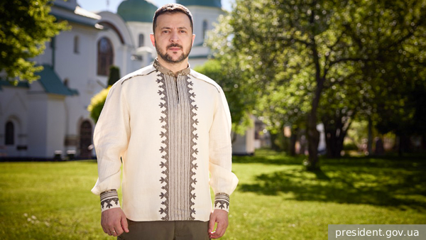 Блогеры высмеяли заявление Зеленского о Боге с украинским шевроном