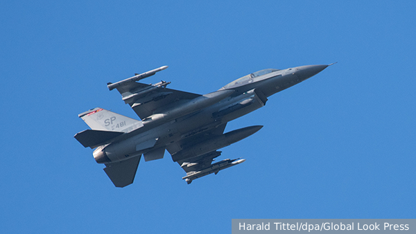 МИД: Россия будет воспринимать самолеты F-16 на Украине как носителей ядерного оружия