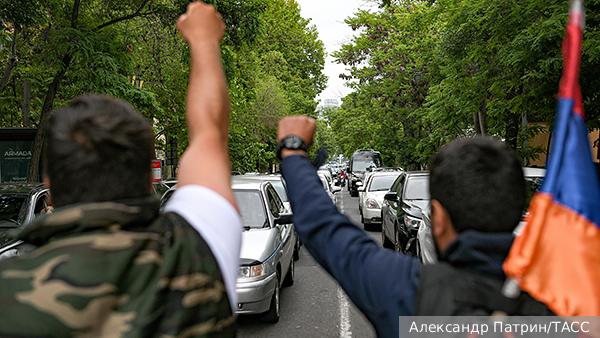 Оппозиция начала перекрывать улицы Еревана с требованием отставки Пашиняна