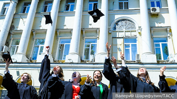 Назван срок отмены бакалавриата в российских вузах