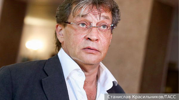 Александр Домогаров решил уволиться из Театра Моссовета после 30 лет работы