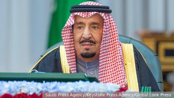 Медицинское обследование выявило у короля Саудовской Аравии Салмана аль Сауда воспаление легких