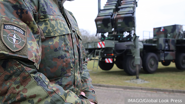 Столтенберг заявил об отсутствии у НАТО планов брать Украину под противовоздушную защиту