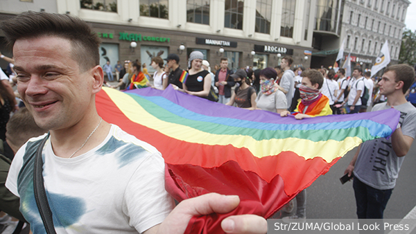Политолог назвал цели проведения Зеленским гей-парада на Украине