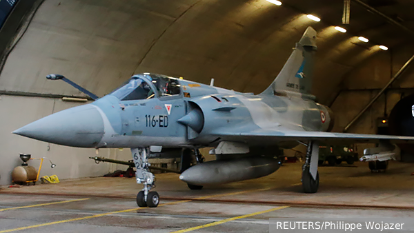Макрон пообещал передать Украине истребители Mirage 2000-5