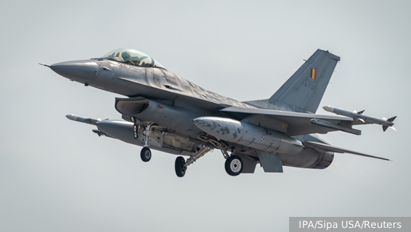 Запад превращает Украину в аэродром подскока F-16