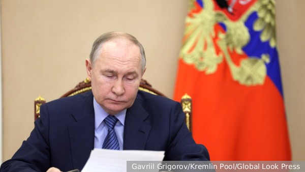 Путин утвердил денонсацию соглашения с Киевом о культурных центрах