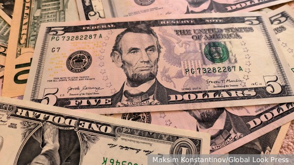 Мосбиржа решила не торговать долларом после санкций США