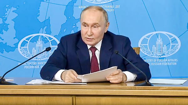 Путин призвал сворачивать военное присутствие внешних держав в евразийском регионе