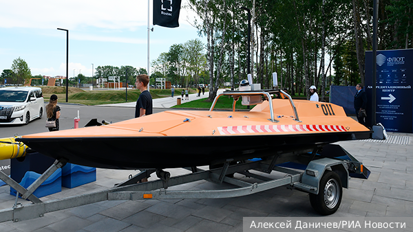 Безэкипажные катера «Оркан» и «БЭК-1000» впервые показали на выставке в Кронштадте
