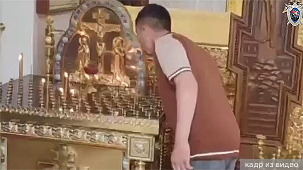 Муфтий Крганов осудил действия мигранта, потушившего свечи в московском храме