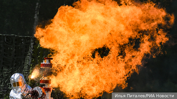 После атаки беспилотника в Тамбовской области загорелась нефтебаза