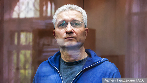 Экс-замминистра обороны Иванов назвал себя в суде нетрудоустроенным