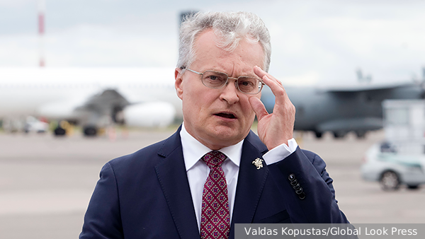 Президент Литвы поддержал выход из Конвенции по кассетным боеприпасам