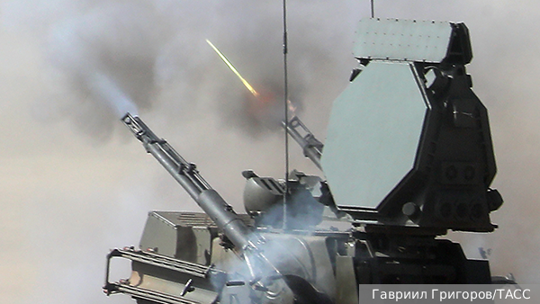 Развожаев: В Севастополе ПВО ведет уничтожение воздушных целей