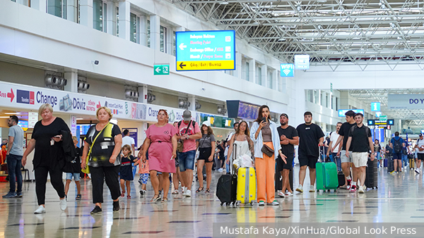Турецкие власти ужесточили правила досмотра пассажиров в аэропортах 