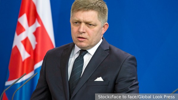 Фицо заявил о желании присоединиться к визиту Орбана в Россию