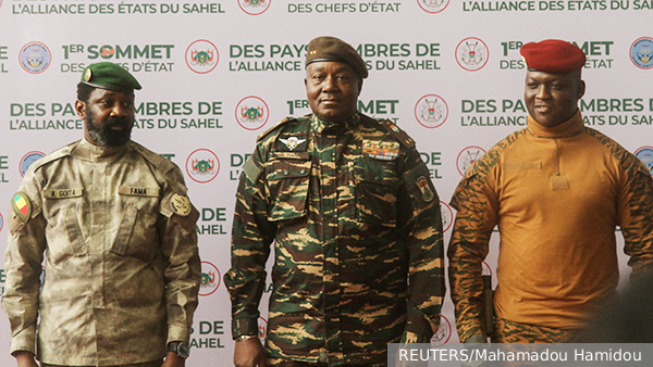 В мире: Эксперты объяснили цели создания нового военного союза между Мали, Нигером и Буркина-Фасо