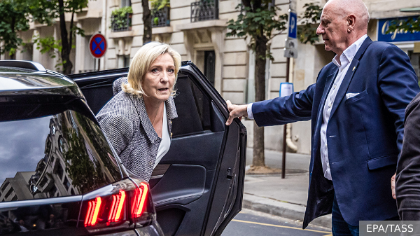 В мире: Макрон мстит Ле Пен за нервные выборы