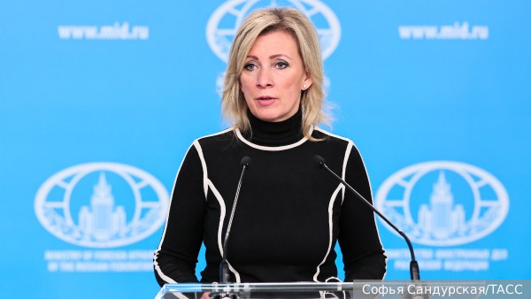 Захарова посоветовала Джонсону не мечтать об отводе российских войск к границам 2022 года