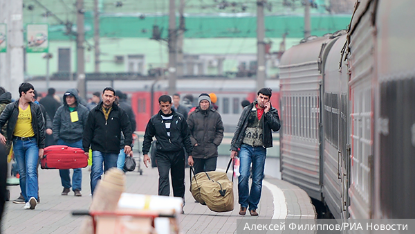 Слуцкий предложил создать в России «кодекс мигранта»