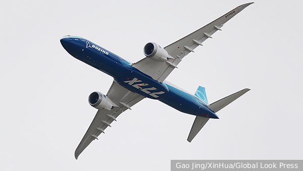 В новом самолете Boeing 777X нашли трещины после испытательного полета