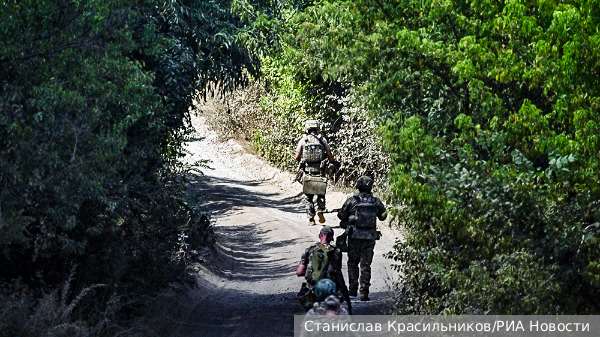  Бурятский десантник вывел группу срочников из окружения в Курской области