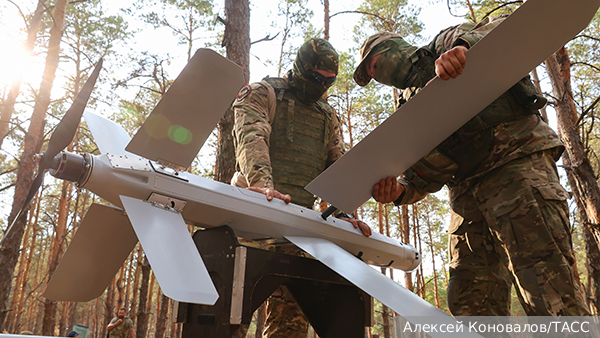 Минобороны показало уничтожение украинского БТР в Курской области