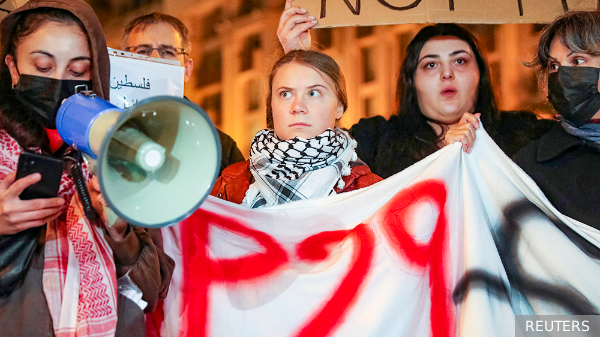 Грета Тунберг провела в Тбилиси акцию против климатического саммита в Баку