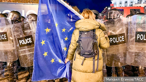 Сотрудники МИД Грузии массово высказали протест из-за проблем в отношениях с ЕС